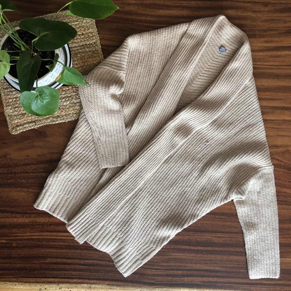 AE oversized slouchy cardigan